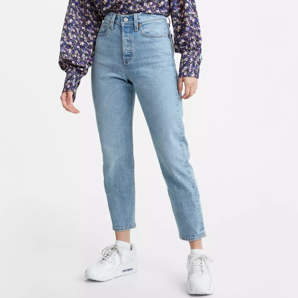 NWT - Levi's Premium Wedgie Icon Fit Ankle Women's Jeans - Size 32